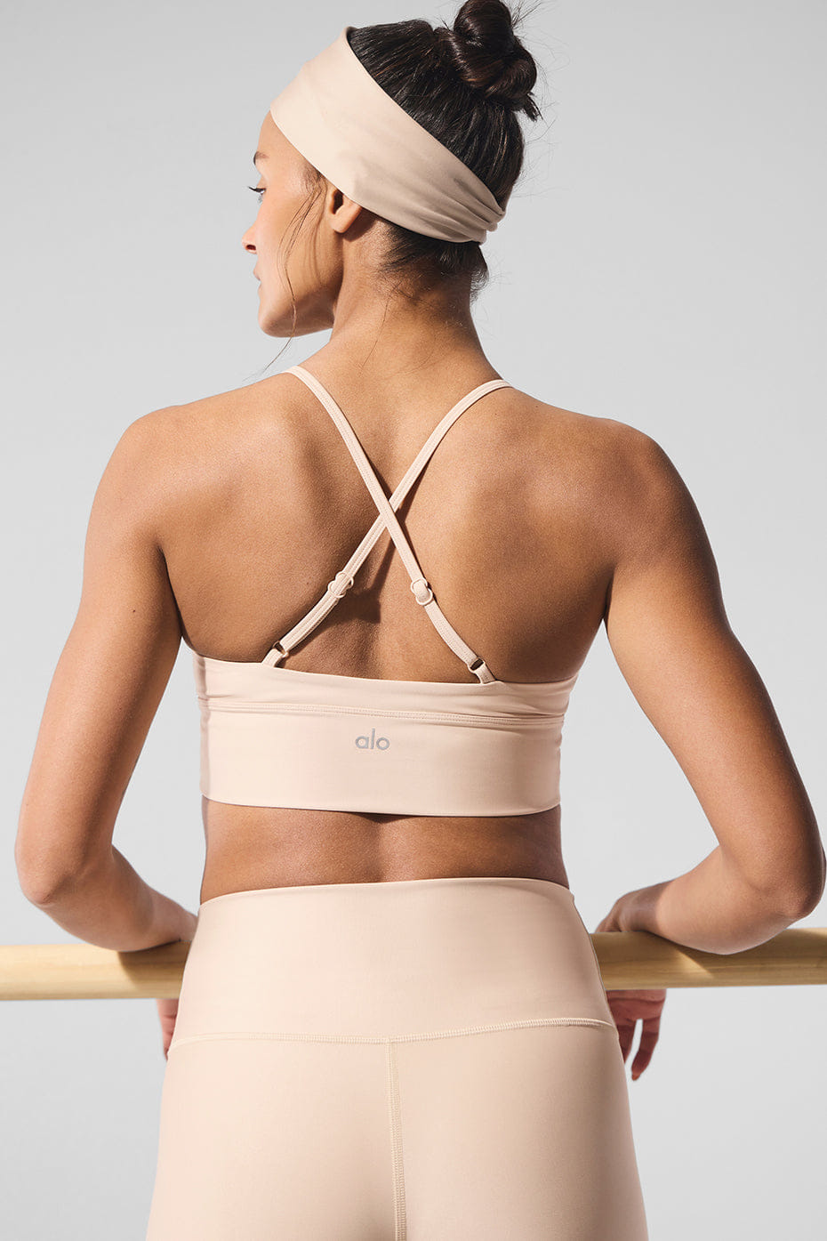 Alo Yoga Airlift Divine Bra - Macadamia