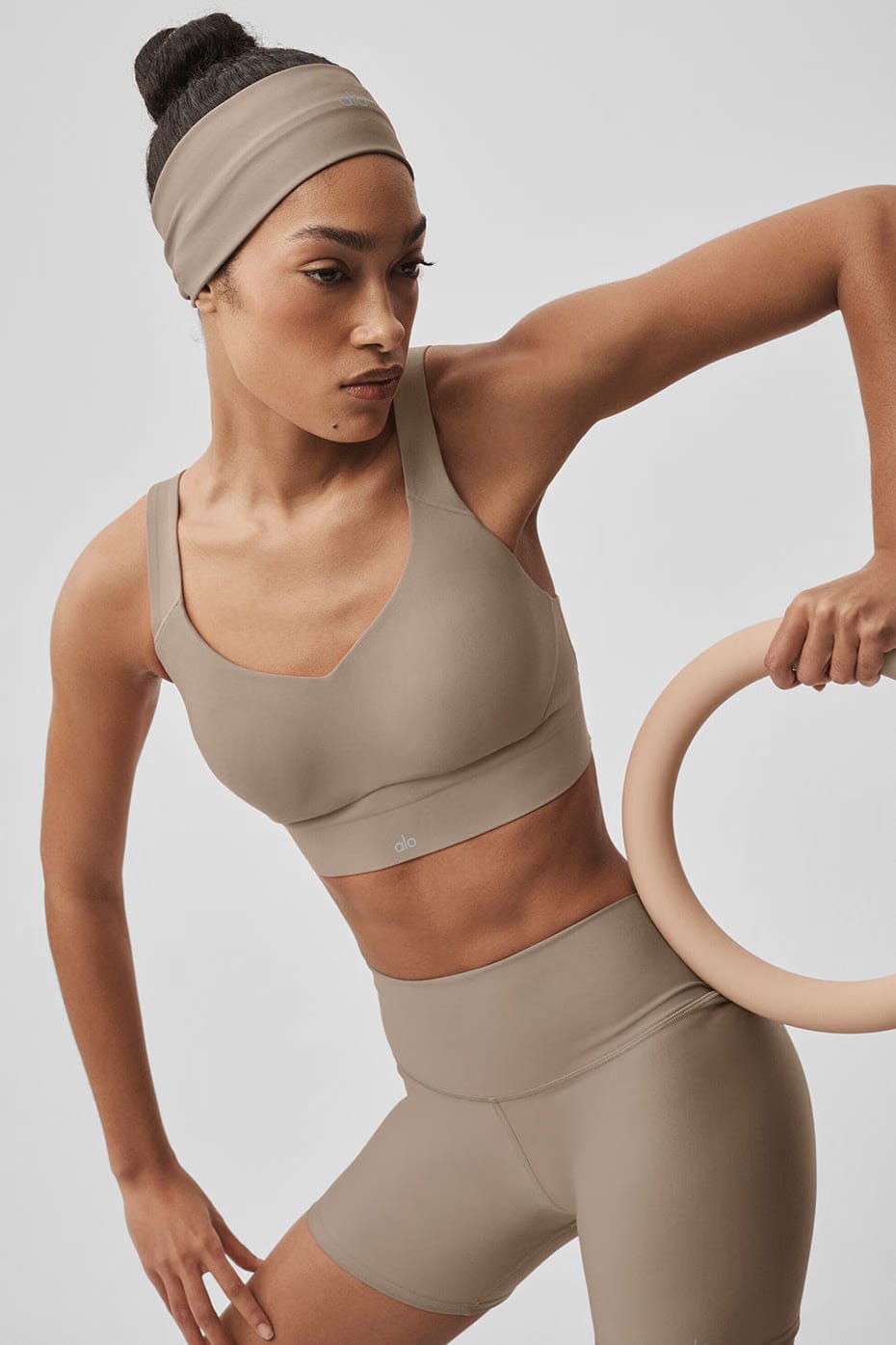 Alo Yoga Airlift Endurance High-Impact Bra - Gravel