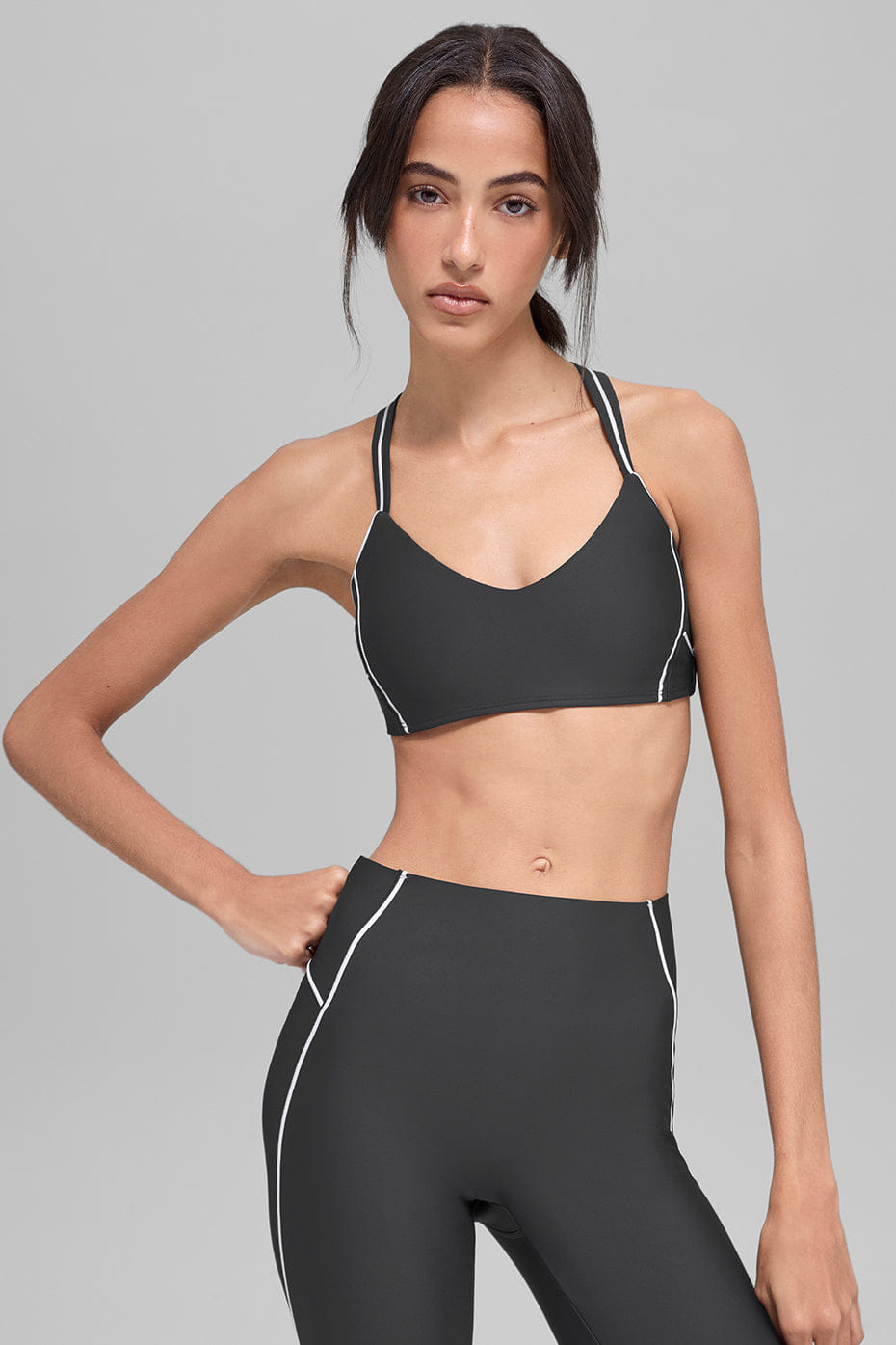 Alo Yoga Airlift Haven Bra - Anthracite/White