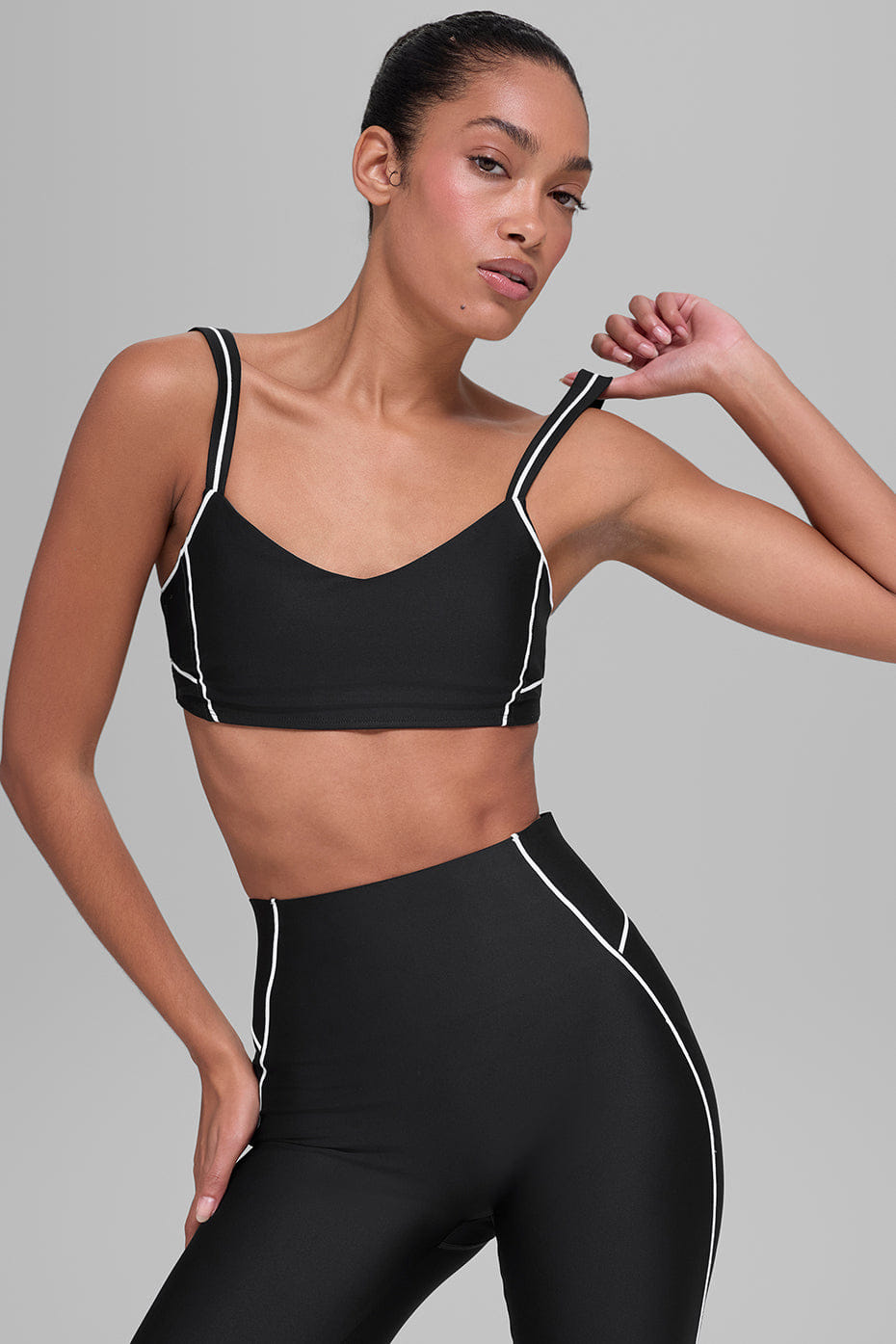 Alo Yoga Airlift Haven Bra - Black/White