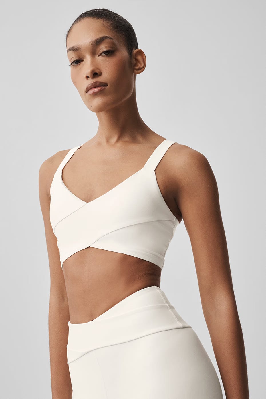 Alo Yoga Airlift Horizon Bra - Ivory