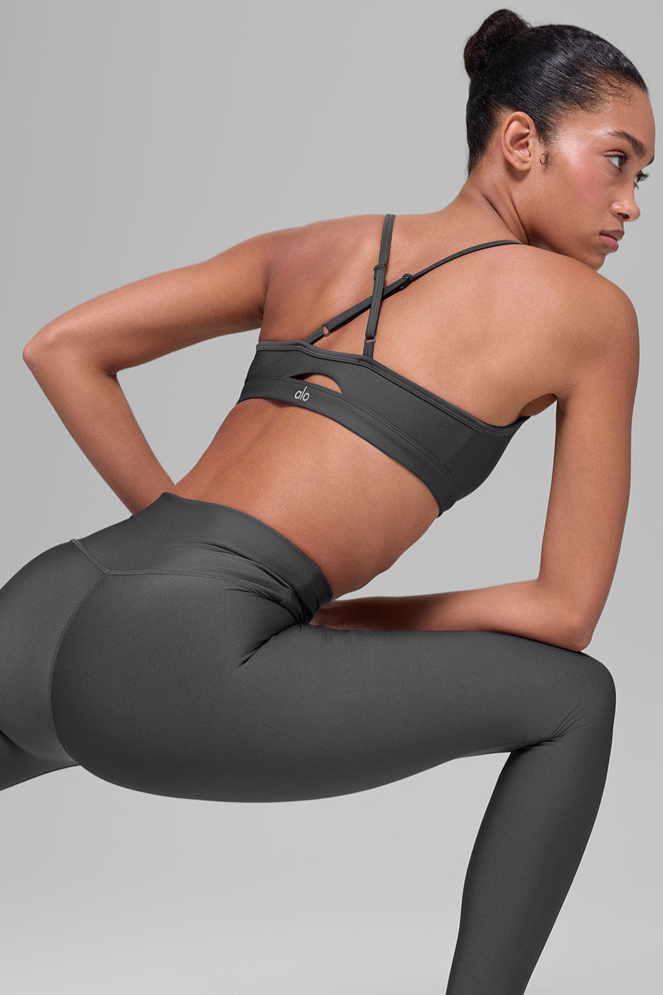 Alo Yoga Airlift Intrigue Bra - Anthracite