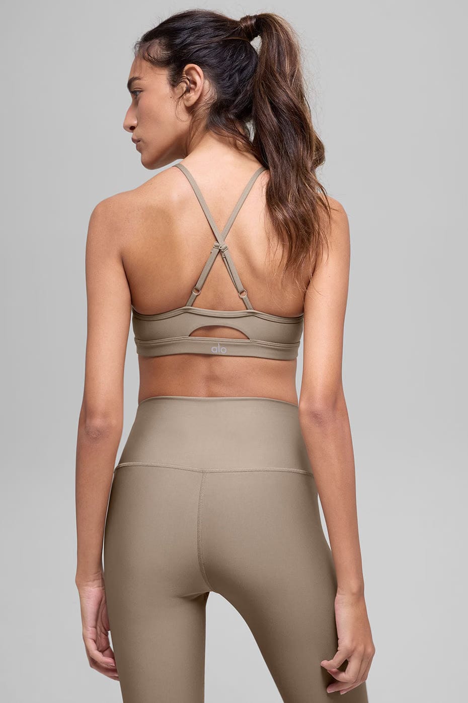 Alo Yoga Airlift Intrigue Bra - Gravel