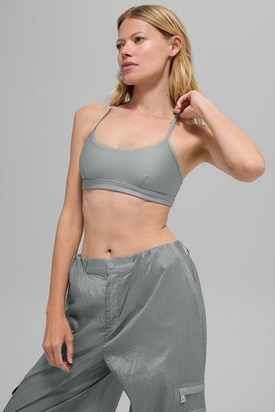 Alo Yoga Airlift Intrigue Bra - Lunar Grey