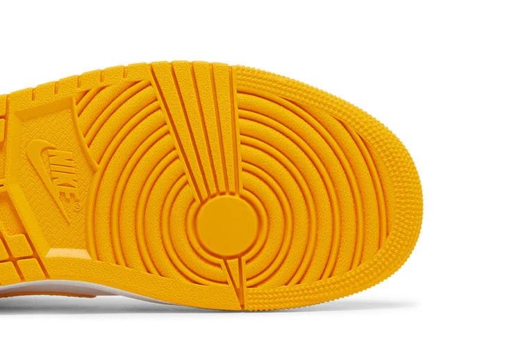 Wmns Air Jordan 1 Mid University Gold