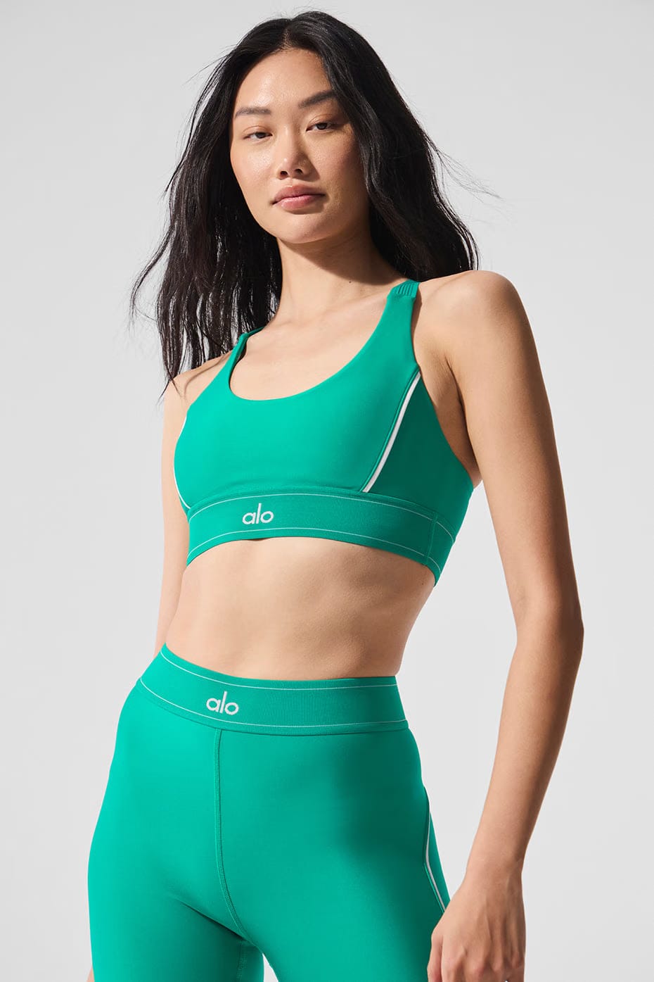 Alo Yoga Airlift Suit Up Bra - Spruce Green/White