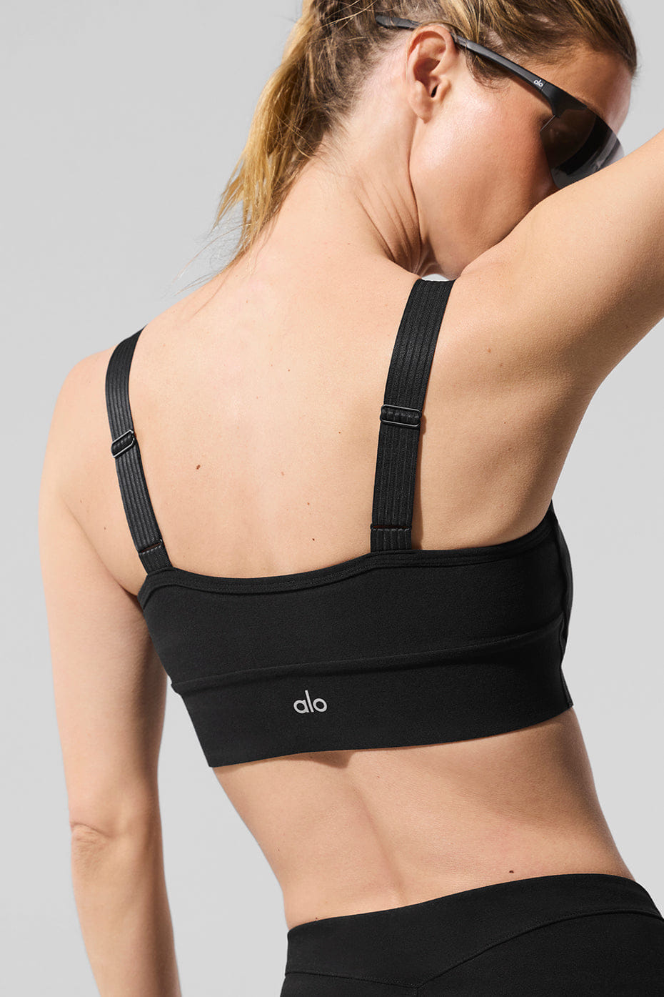 Alo Yoga Alosoft Serve It Up Bra - Black