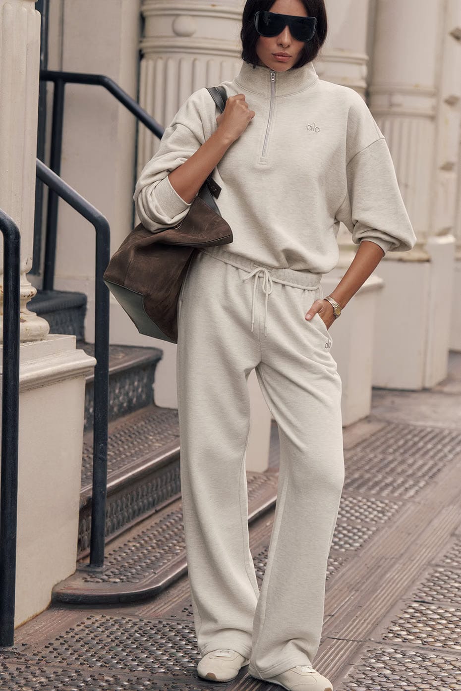 Alo Yoga Accolade Straight Leg Sweatpant - Oatmeal Heather