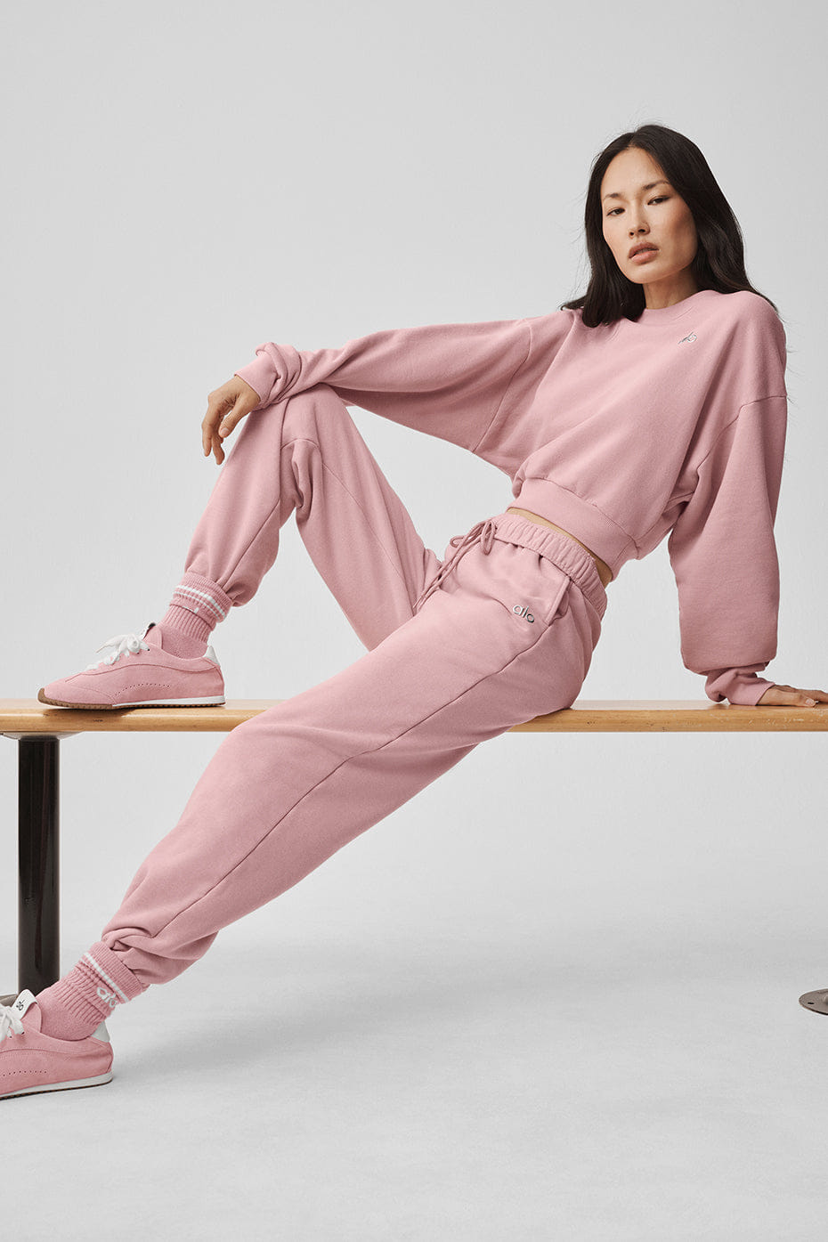 Alo Yoga Accolade Sweatpant - Vintage Pink