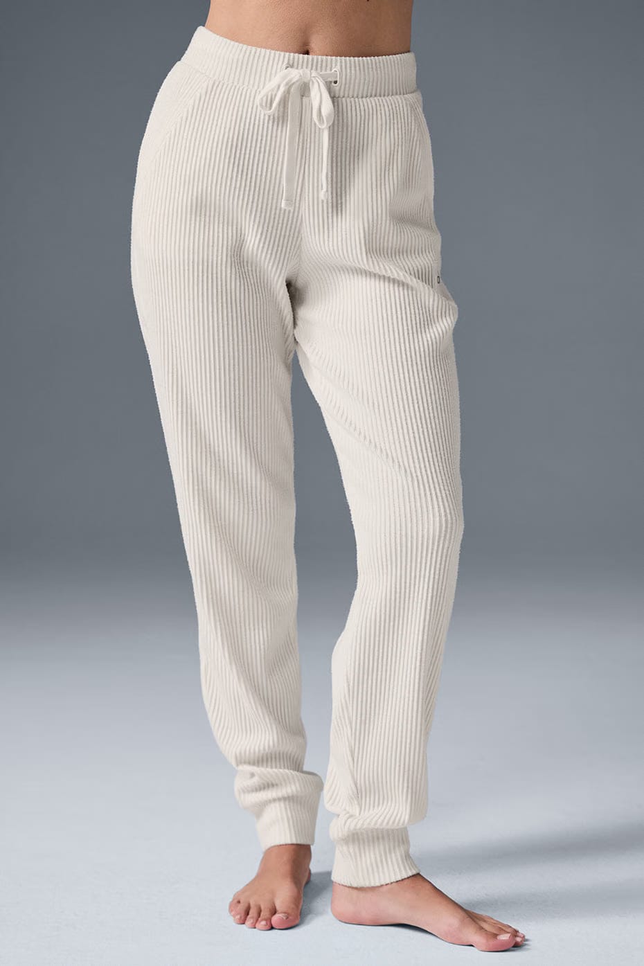 Alo Yoga Muse Sweatpant - Ivory
