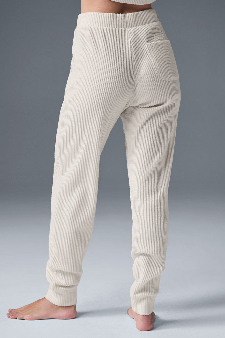 Alo Yoga Muse Sweatpant - Ivory