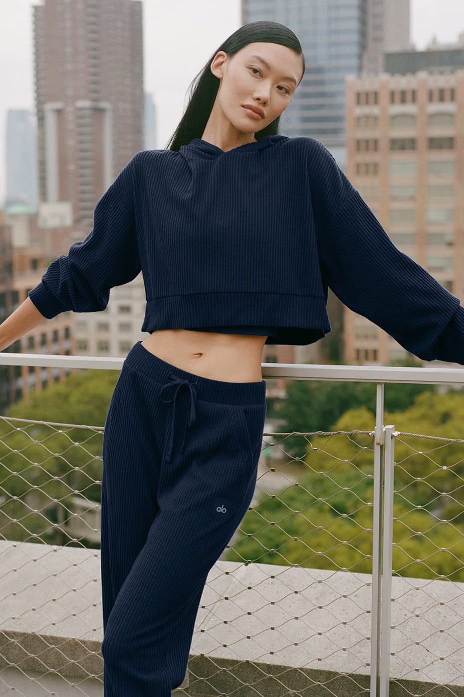 Alo Yoga Muse Sweatpant - Navy