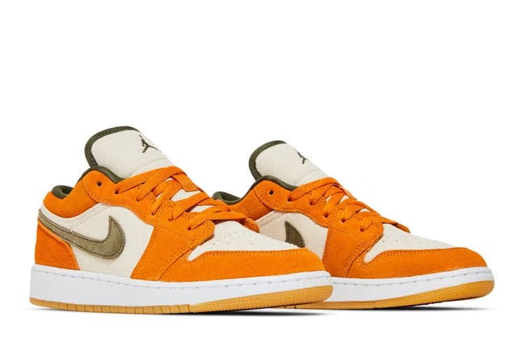 JORDAN 1 LOW LIGHT CURRY (GS)
