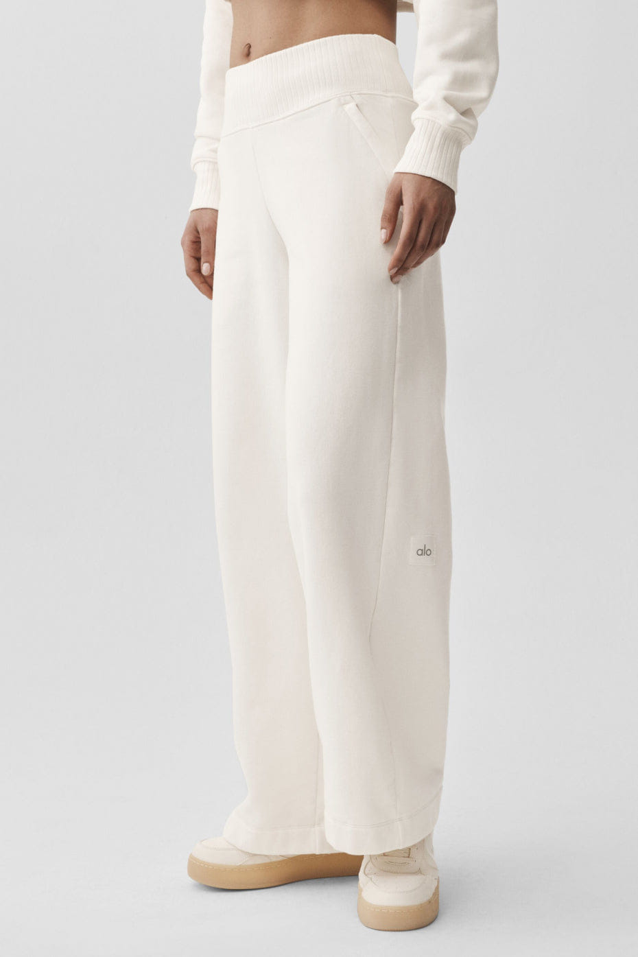 Alo Yoga Serenity Wide Leg Sweatpant - Ivory