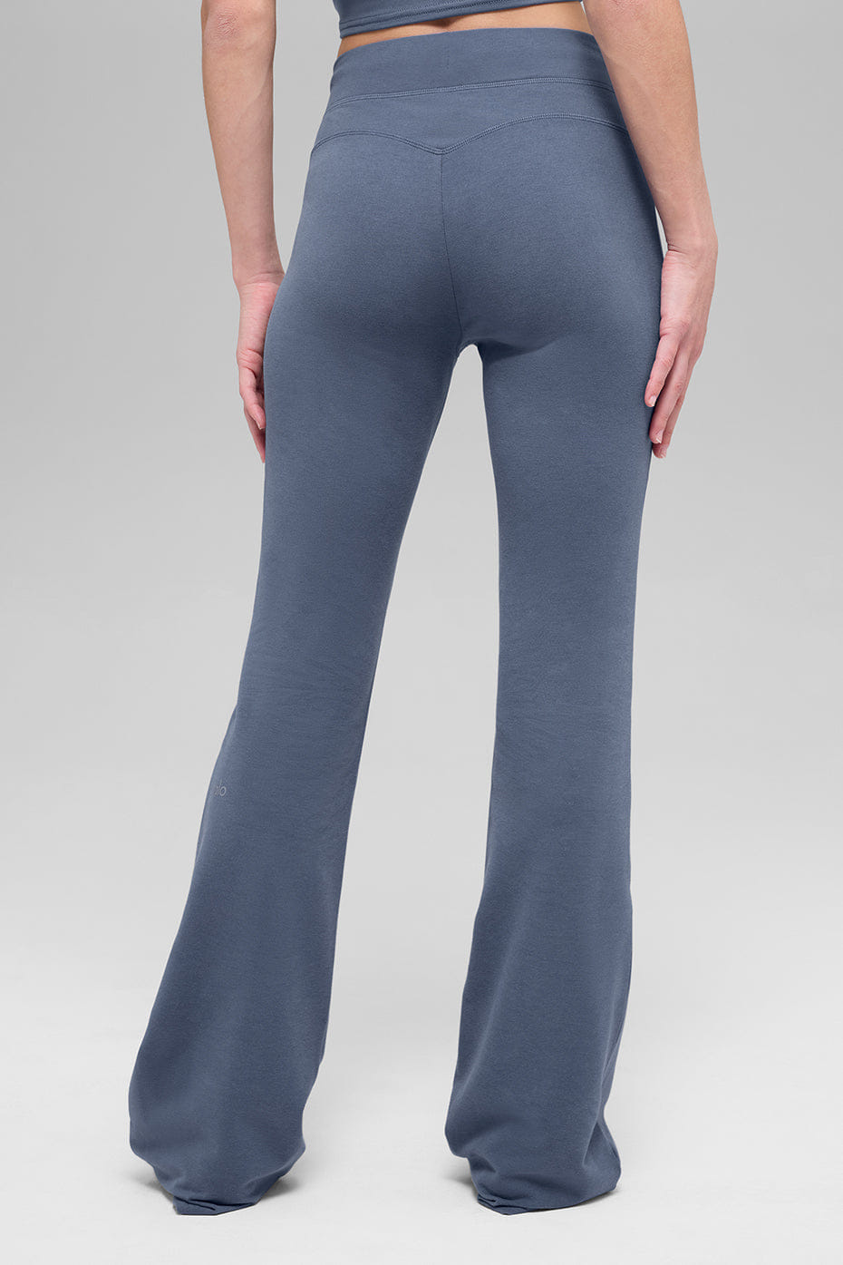 Alo Yoga Sway Bootcut Sweatpant - Bluestone