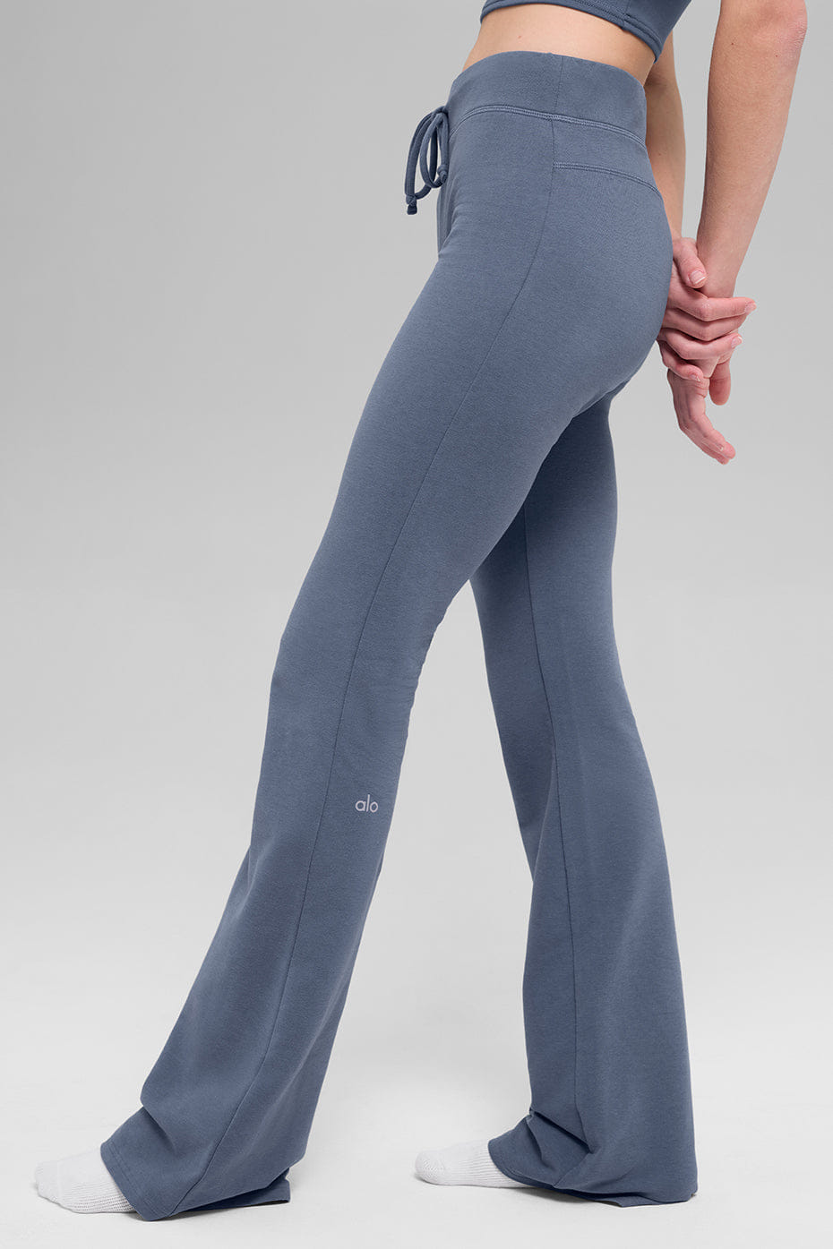Alo Yoga Sway Bootcut Sweatpant - Bluestone