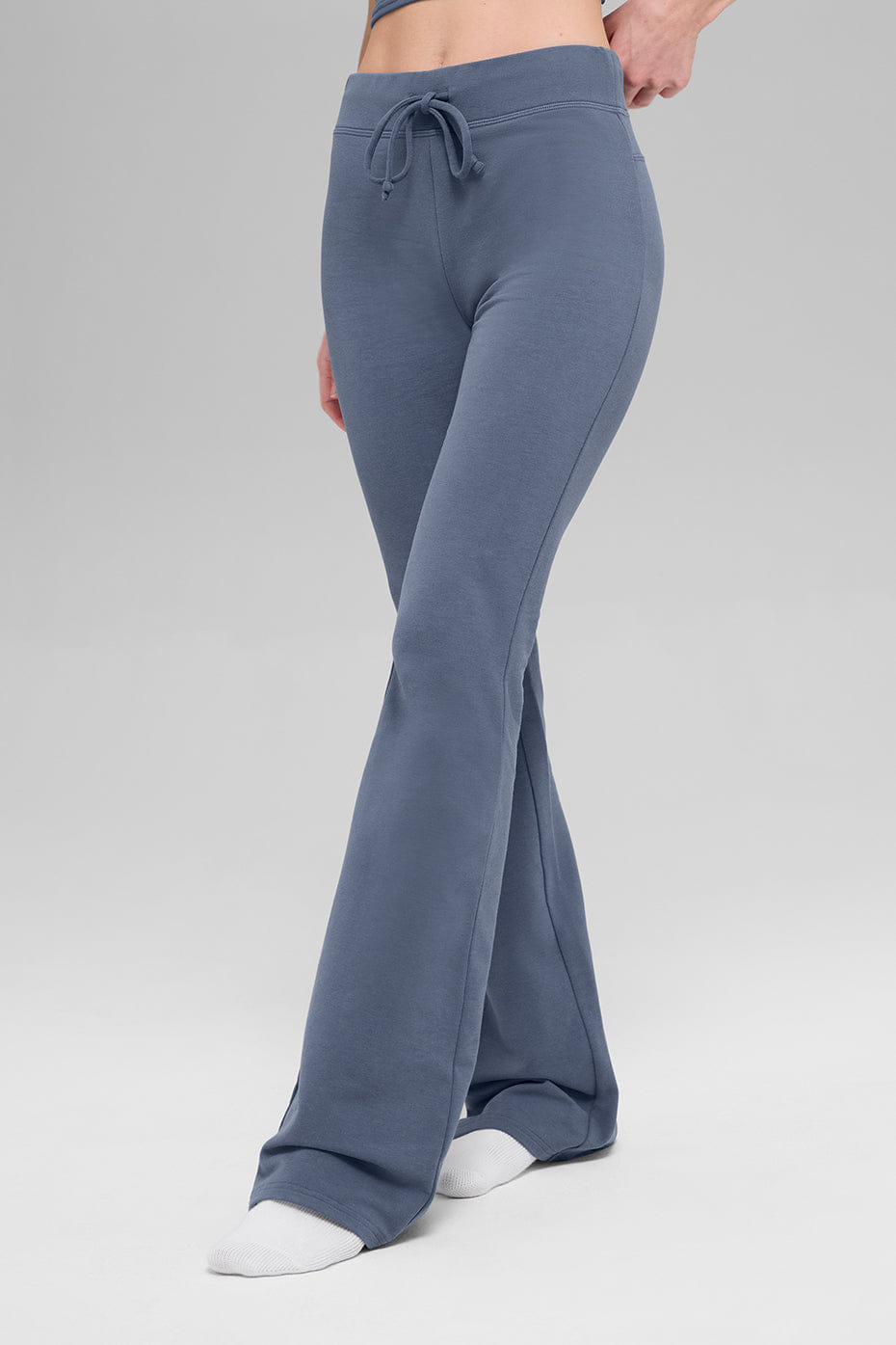 Alo Yoga Sway Bootcut Sweatpant - Bluestone