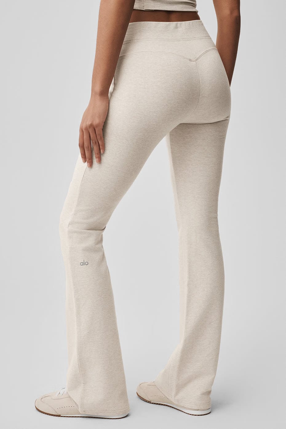 Alo Yoga Sway Bootcut Sweatpant - Oatmeal Heather