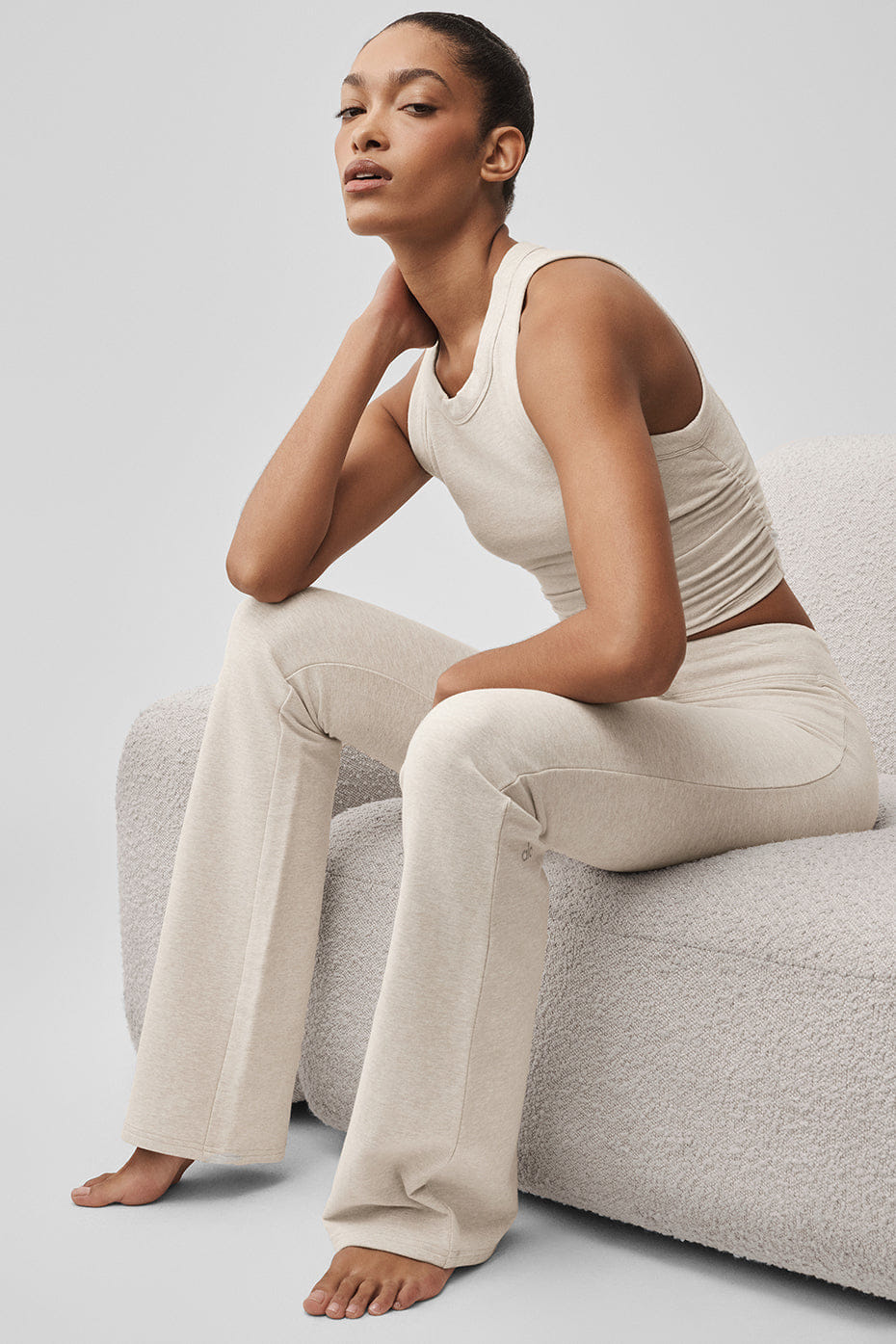 Alo Yoga Sway Bootcut Sweatpant - Oatmeal Heather