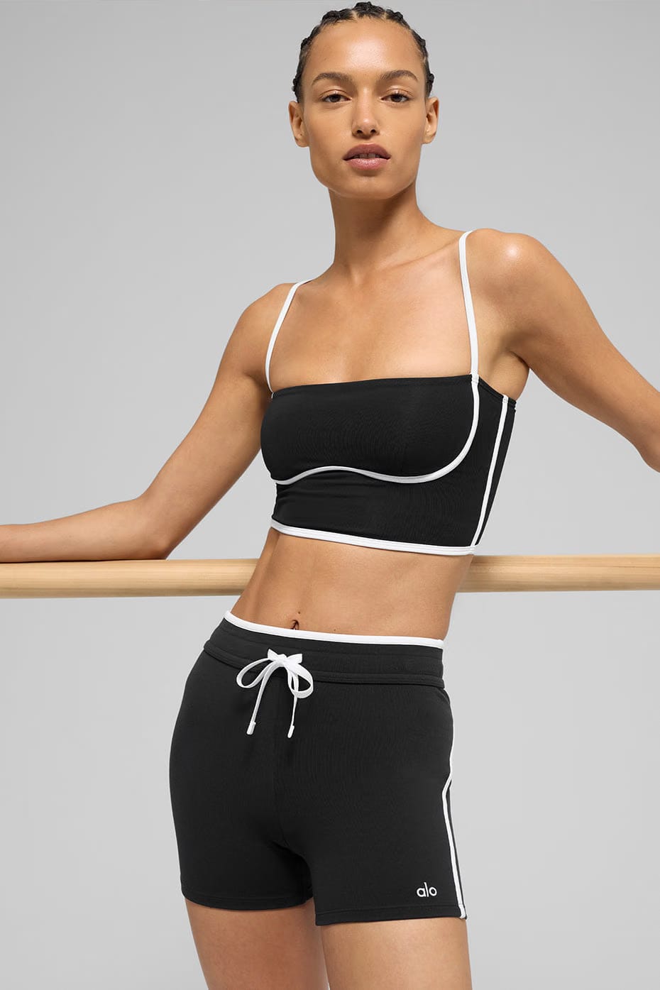 Alo Yoga Airbrush Streamlined Bra Tank - Black/White