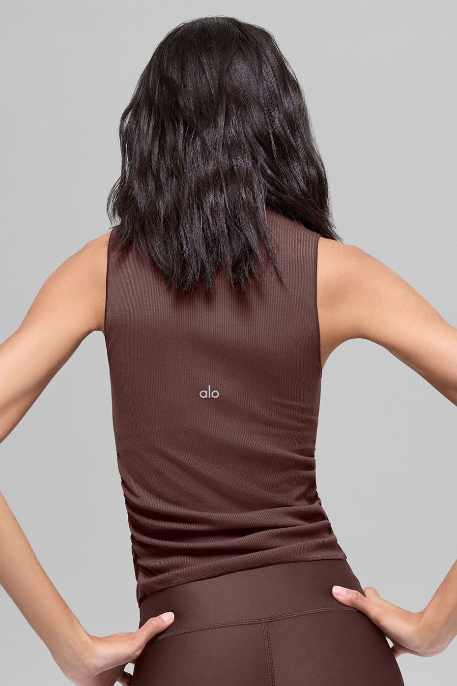 Alo Yoga Ribbed En Pointe Tank - Brownstone