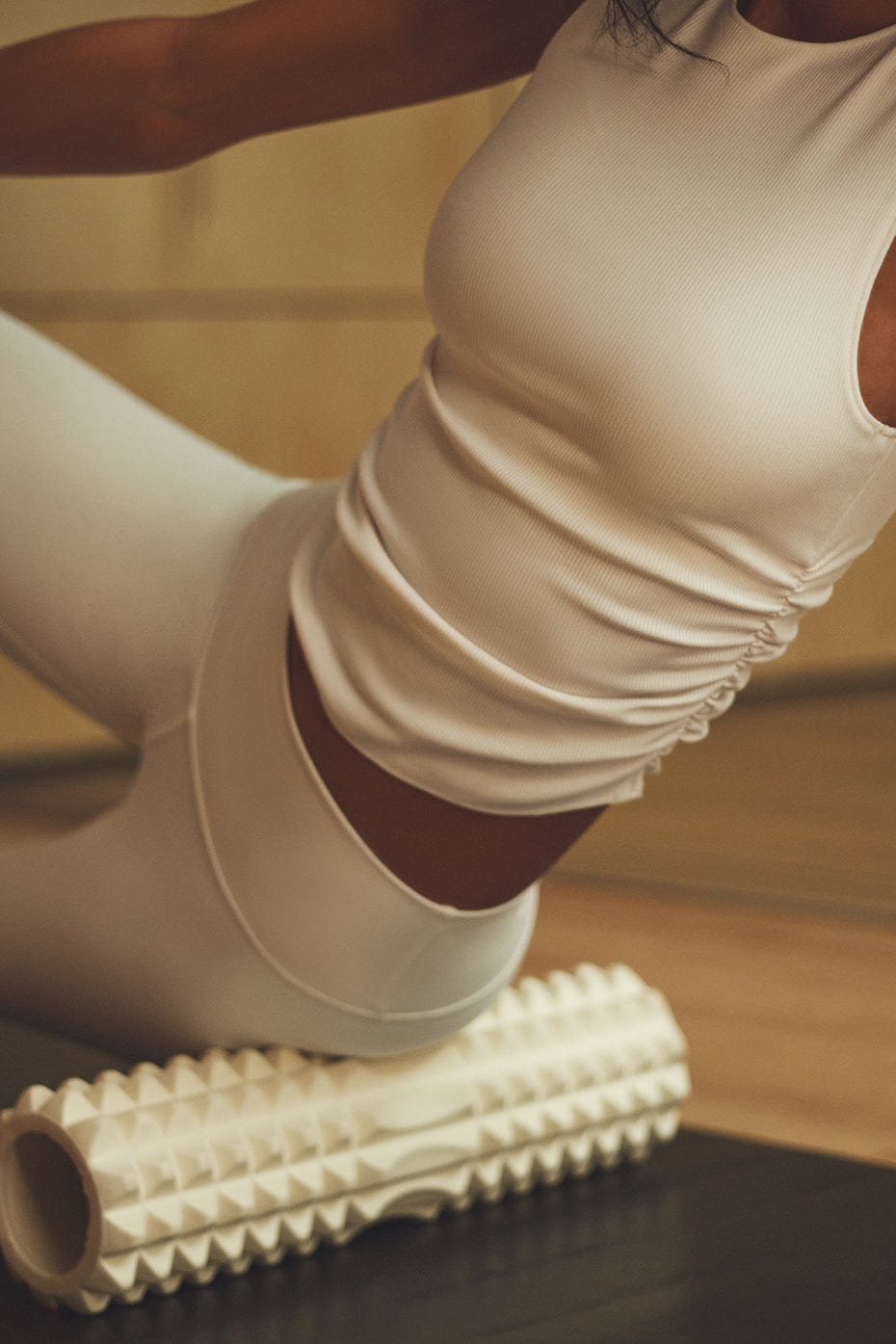 Alo Yoga Ribbed En Pointe Tank - Ivory