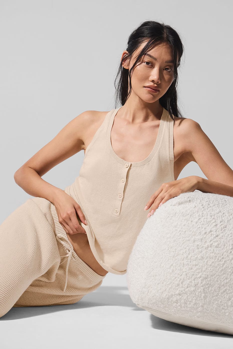 Alo Yoga Supernatural Sweater Henley Tank - Macadamia