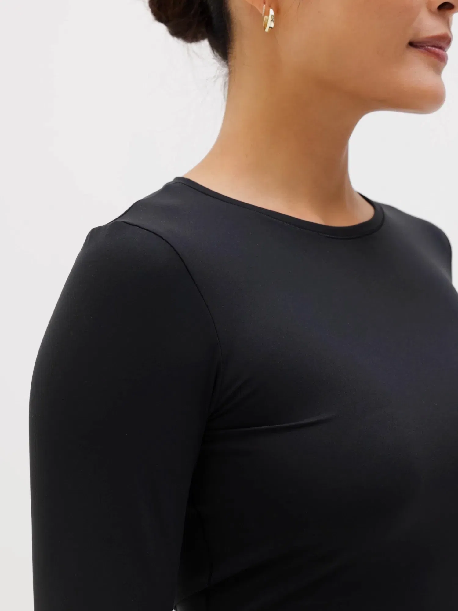 Athleta BodyMove Crew Neck Long Sleeve Top - Black (Black)