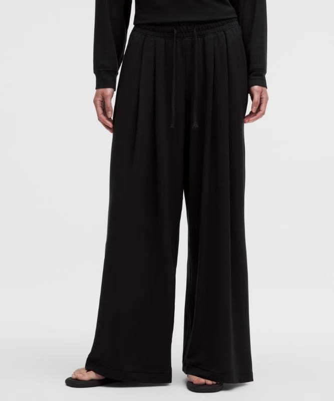 lululemon BeCalm High-Rise Pleated Extra-Wide Leg Pant Updated Fabric *Asia Fit - Black