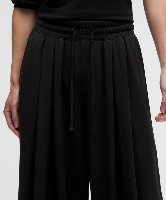 lululemon BeCalm High-Rise Pleated Extra-Wide Leg Pant Updated Fabric *Asia Fit - Black