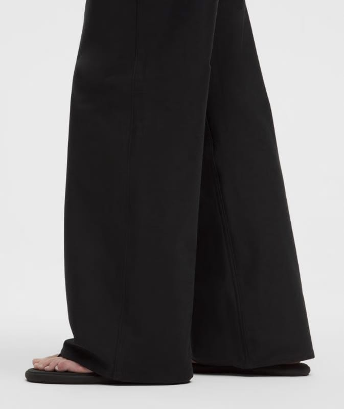 lululemon EasyFive Low-Rise Classic Wide-Leg Pant *Asia Fit - Black