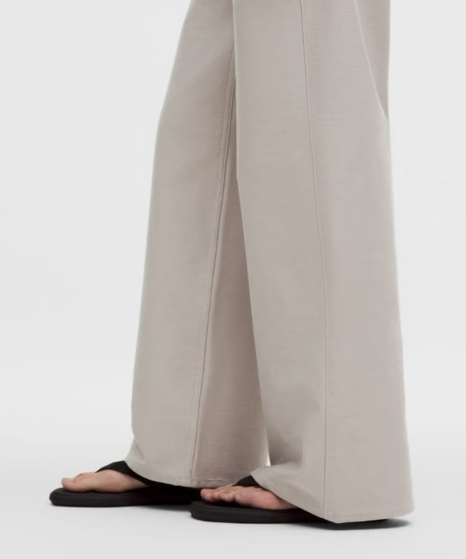 lululemon EasyFive Low-Rise Classic Wide-Leg Pant *Asia Fit - Black