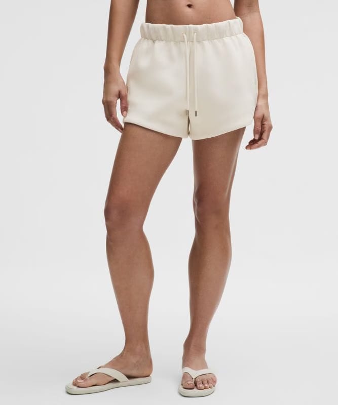 lululemon Sleek Spacer Mid-Rise Short 3.5" - Black