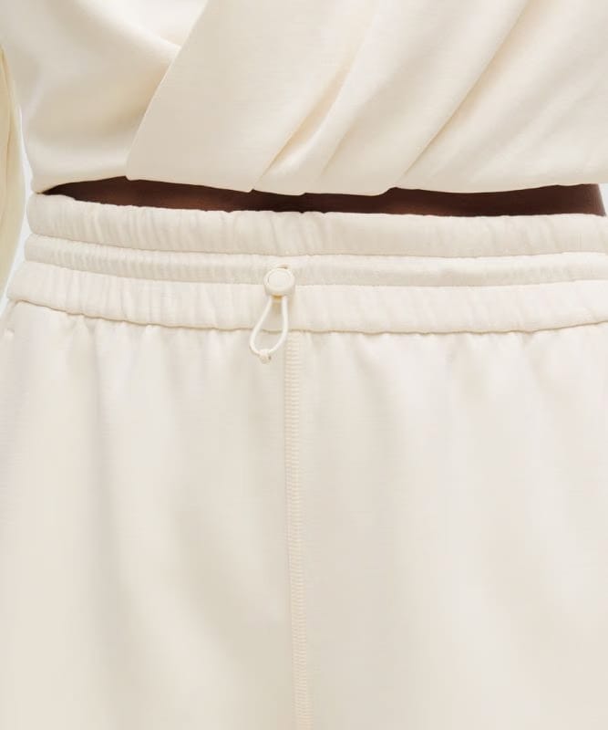 lululemon Softstreme High-Rise Short 4" - Light Ivory
