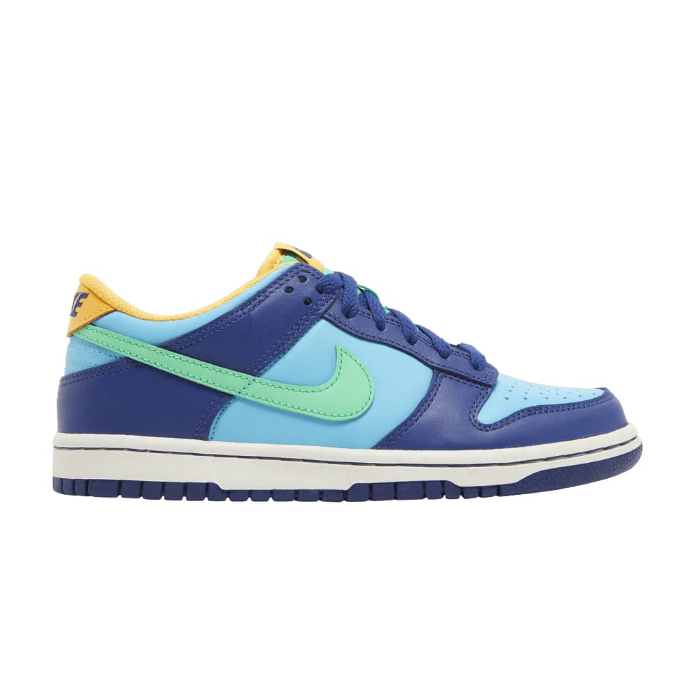 Nike Dunk Low SE Baltic Blue Gum x Kyrie Irving