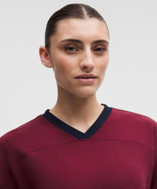 lululemon Jersey Training V-Neck T-Shirt - Burgundy Bay/True Navy