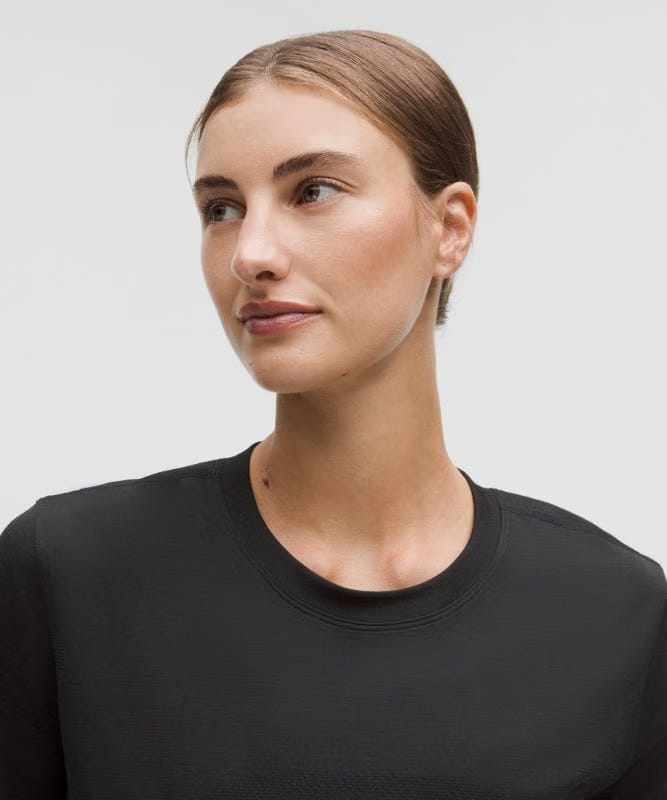 lululemon Swiftly Relaxed Short-Sleeve Shirt Hip Length *Updated Fit - Black/Black