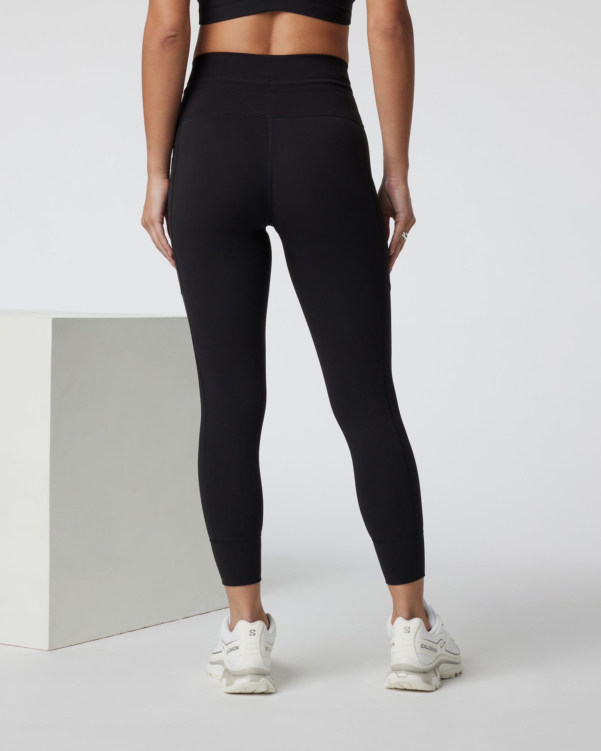 Vuori Daily Legging - Short - Black
