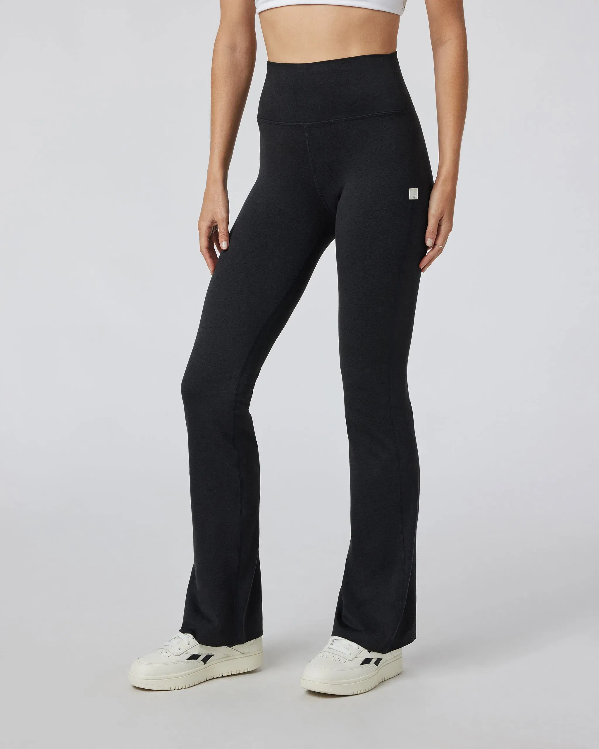Vuori Halo Slim Flare - Black Heather