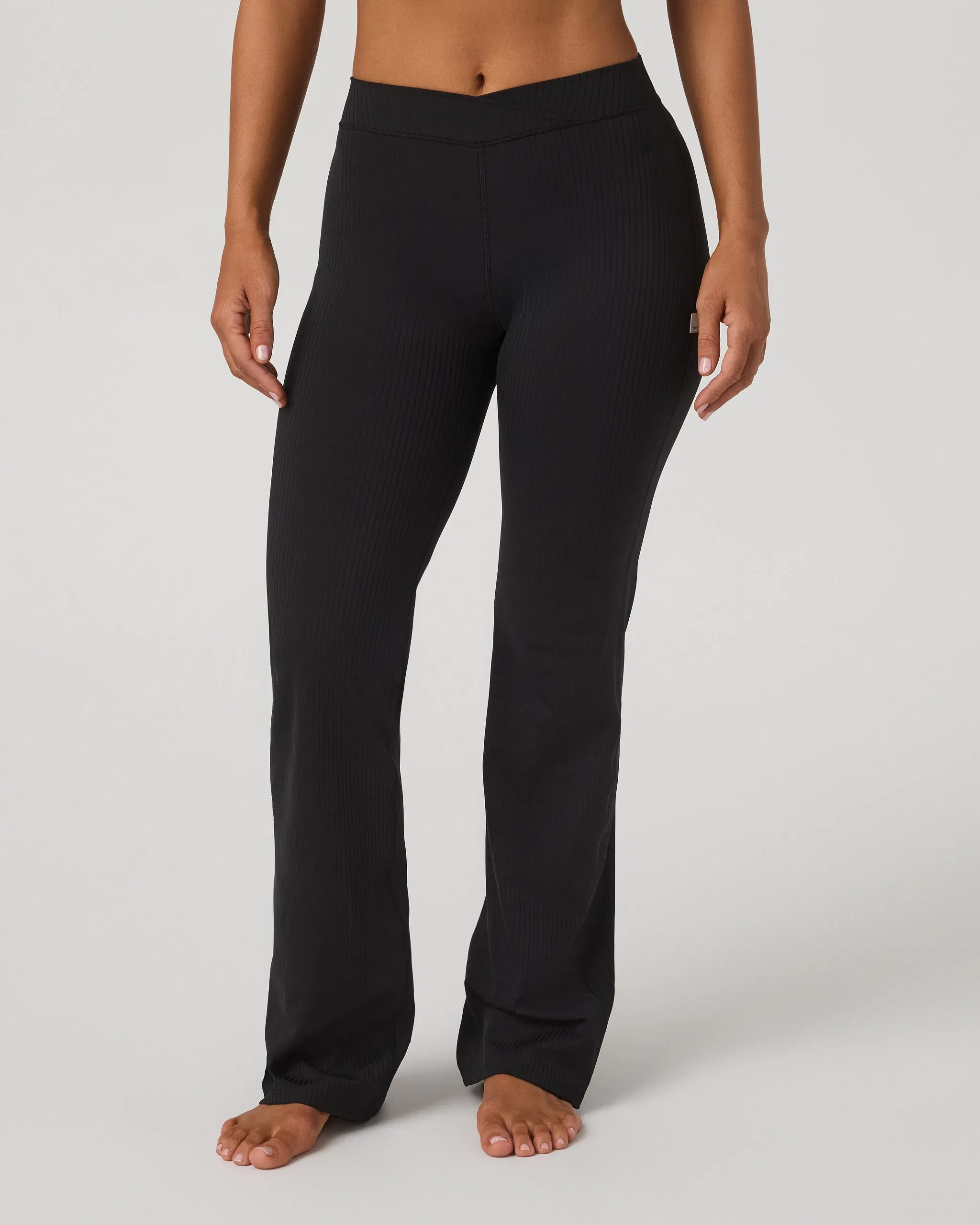 Vuori Inversion Rib Slim Flare - Black