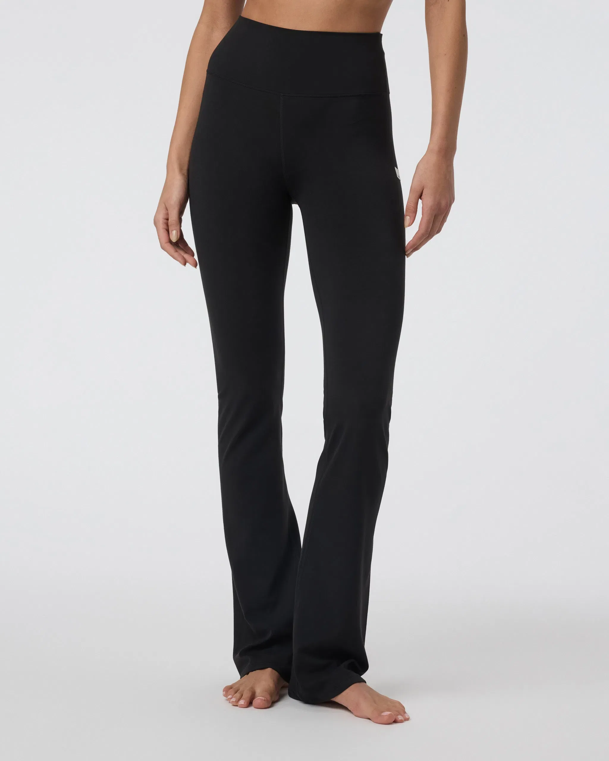 Vuori AllTheFeels™ Slim Flare - Long - Black