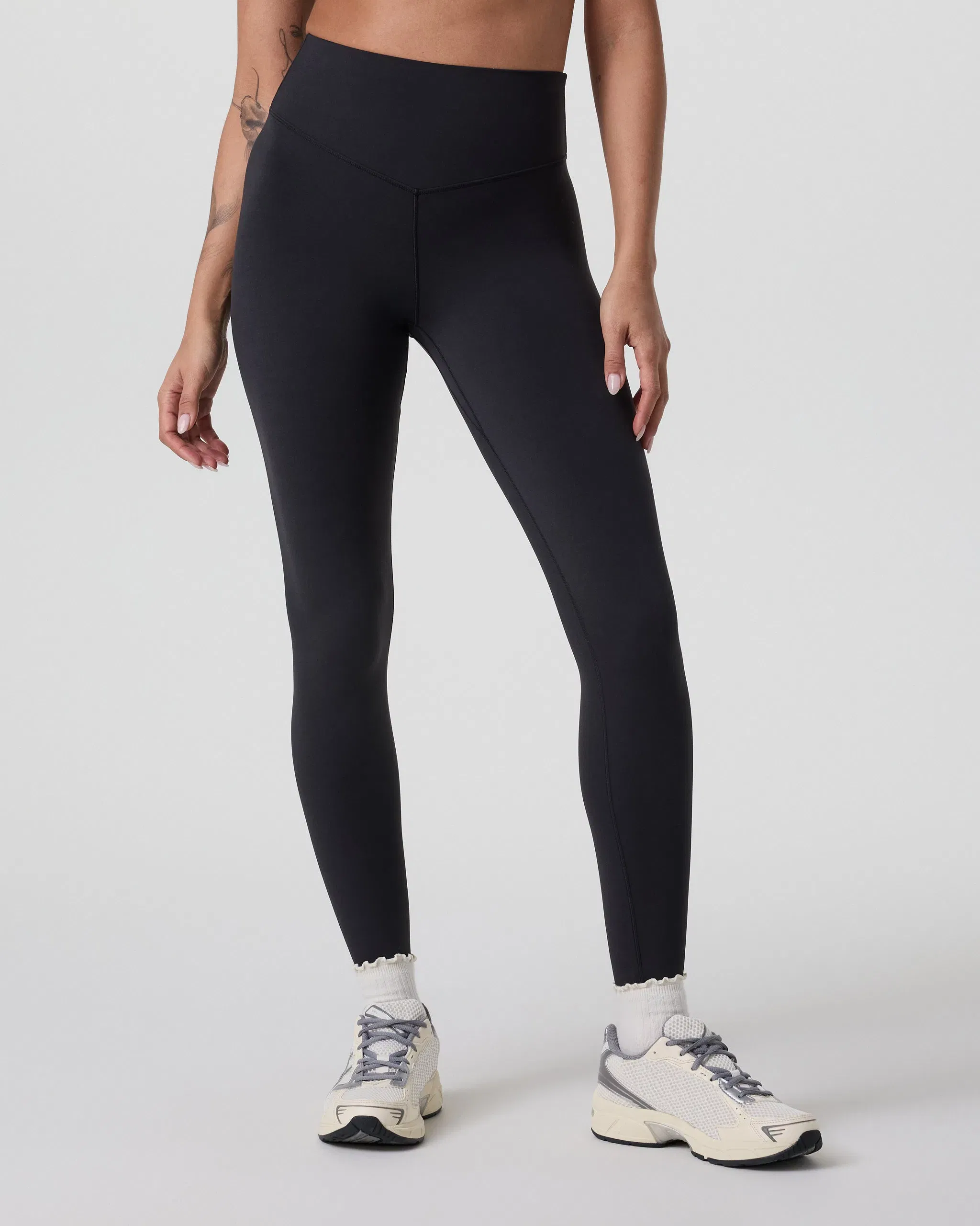 Vuori AllTheForm™ Legging - Short - Black