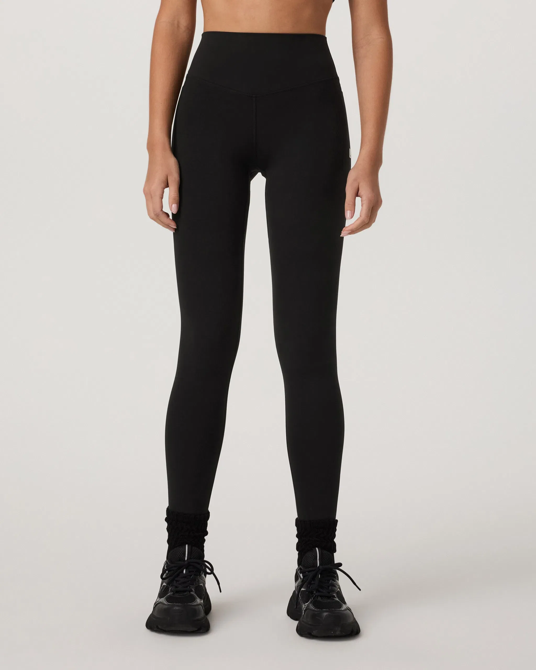 Vuori AllTheForm™ Pocket Legging - Short - Black
