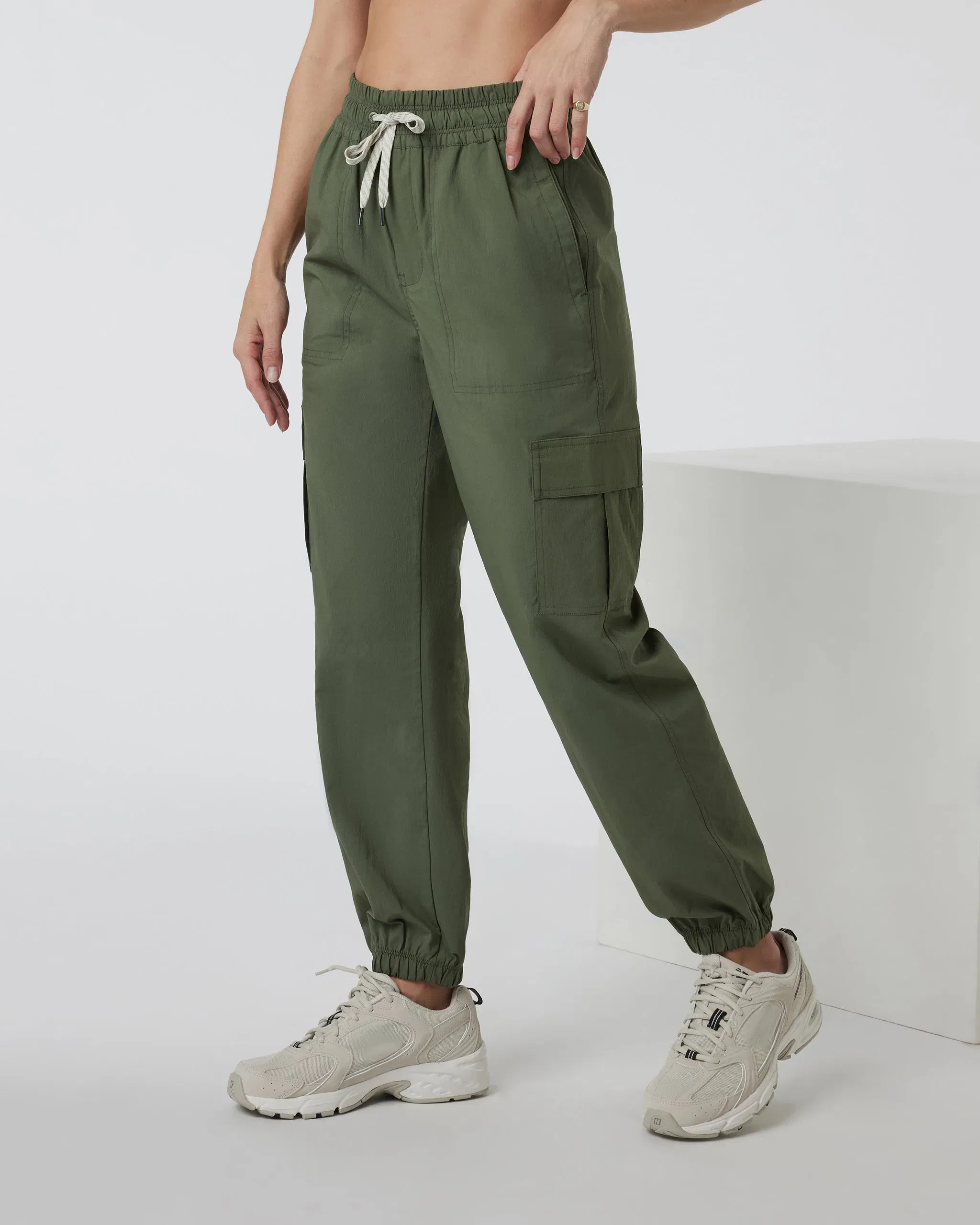 Vuori Birch Jogger - Army
