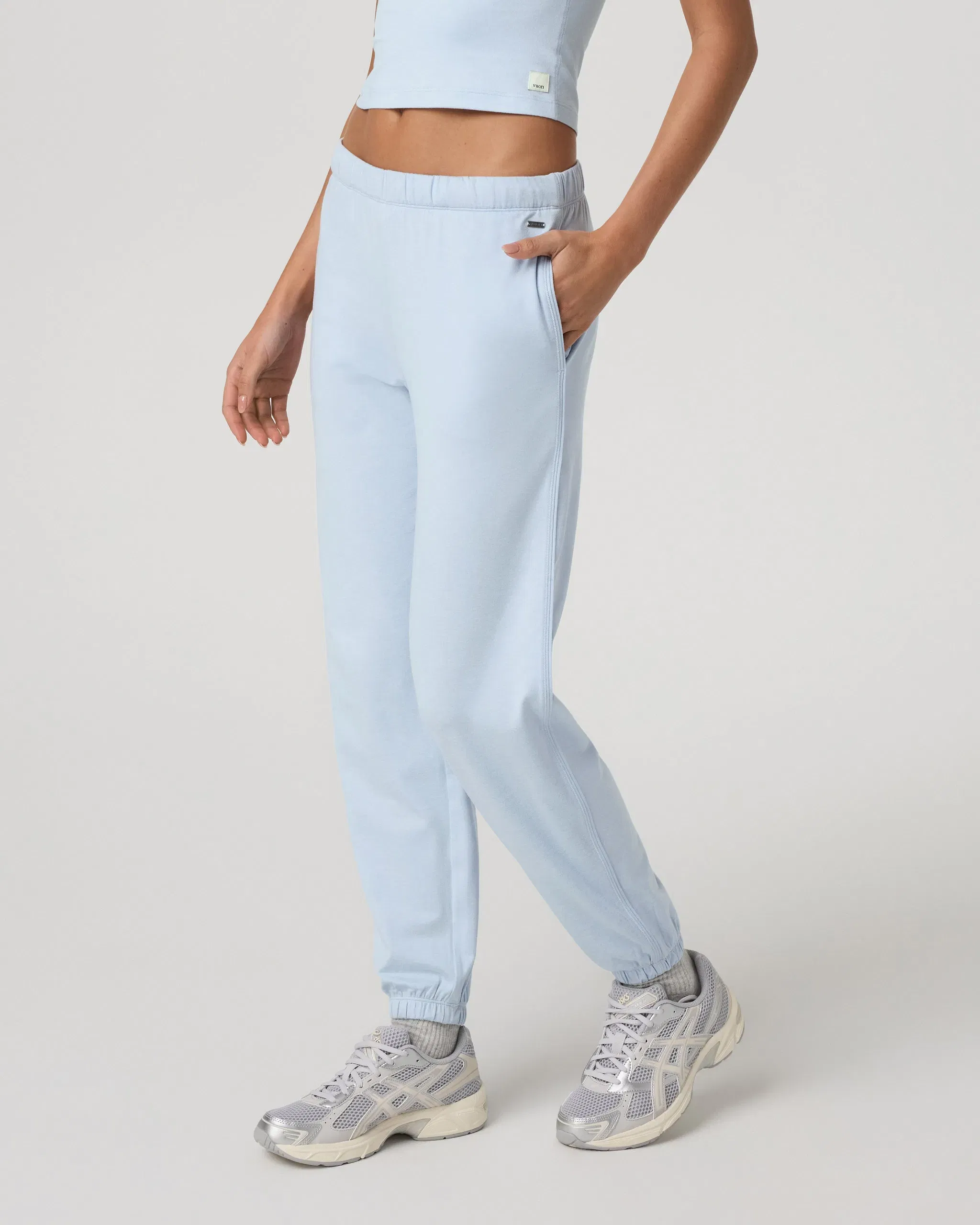 Vuori Halo Modern Sweatpant - Soft Sky Heather