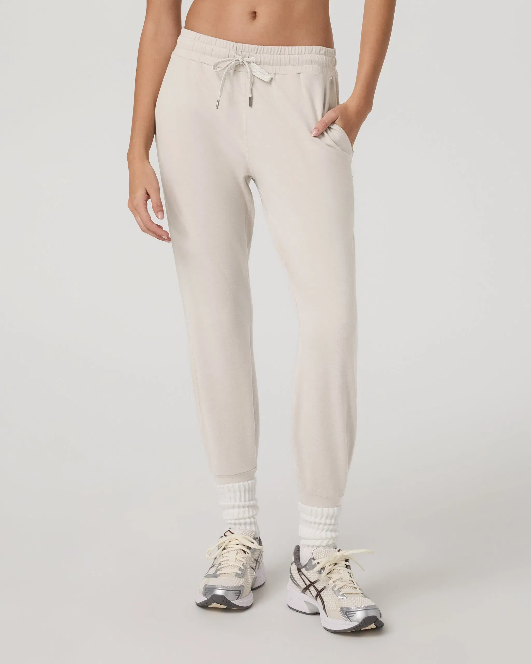 Vuori Performance Jogger - Ecru Heather