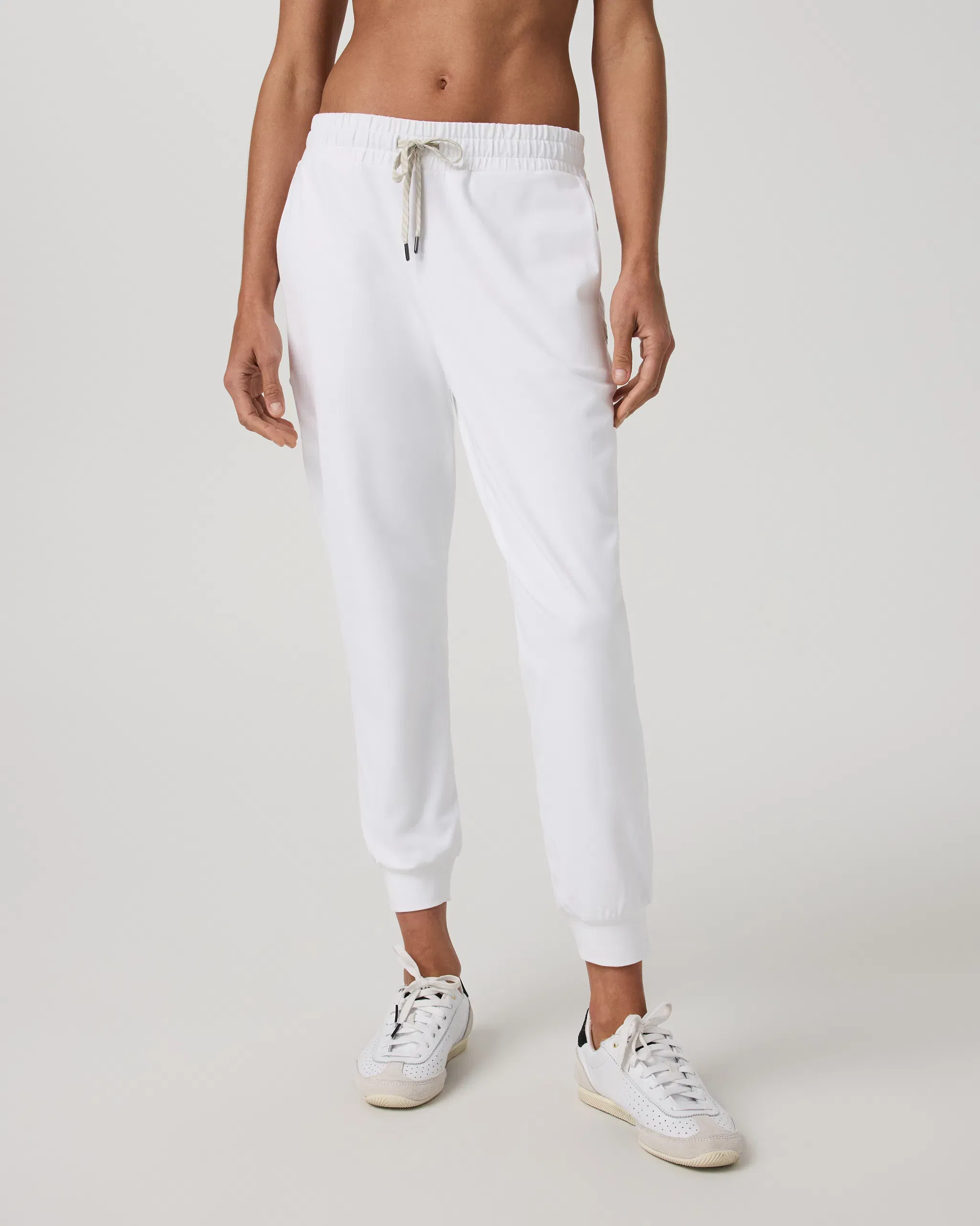 Vuori Performance Jogger - White