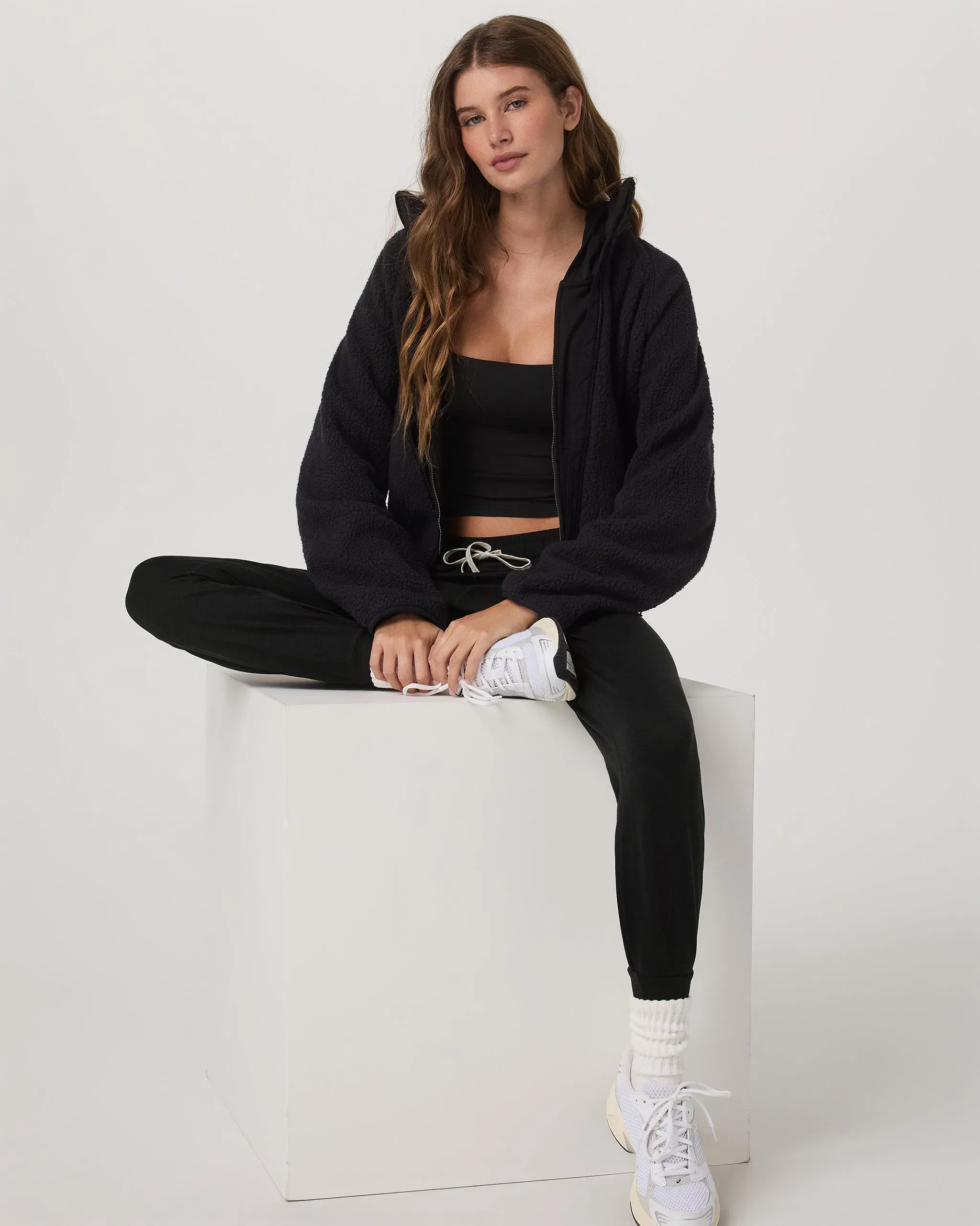 Vuori Performance Jogger - Long - Black Heather