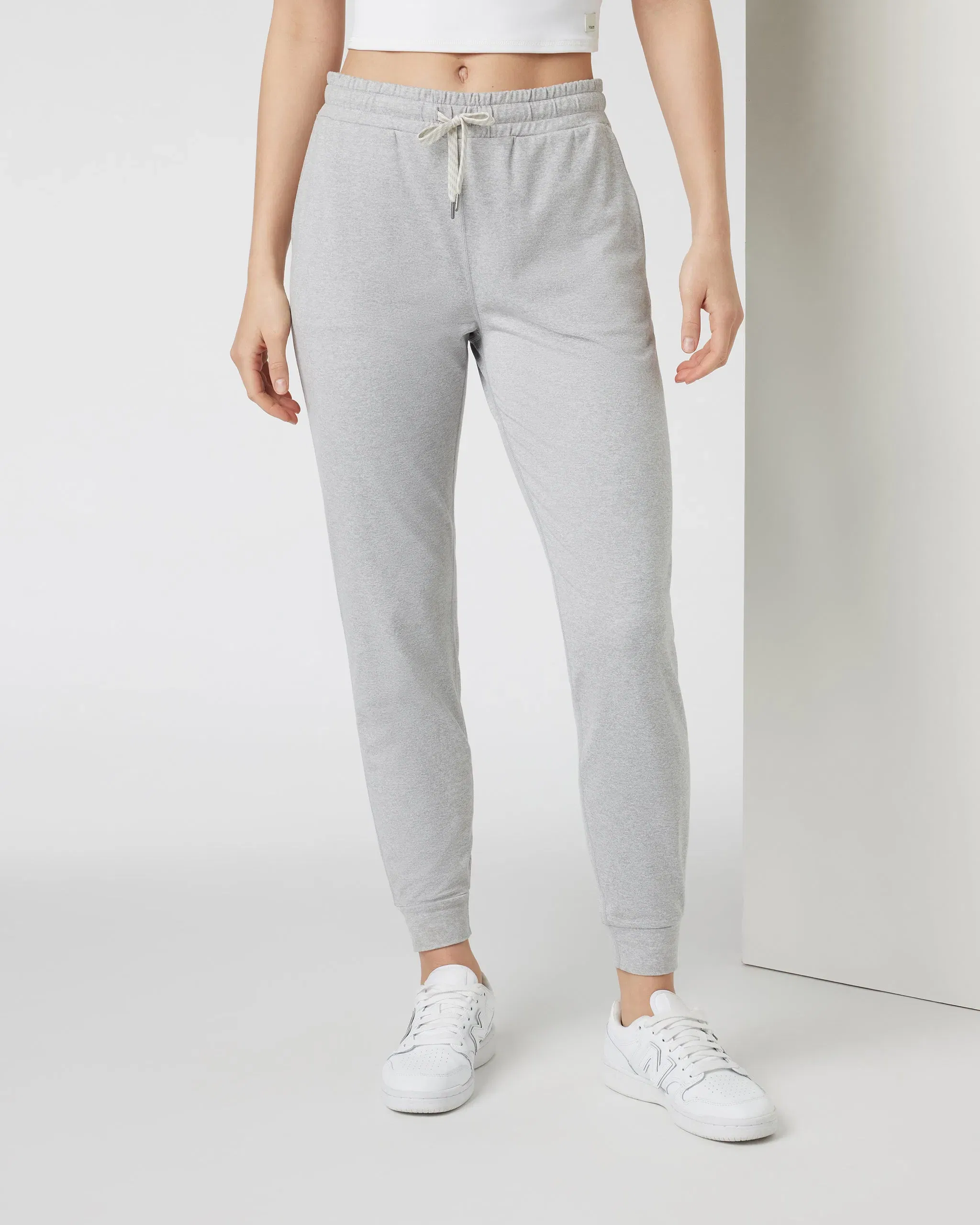 Vuori Performance Jogger - Long - Pale Grey Heather