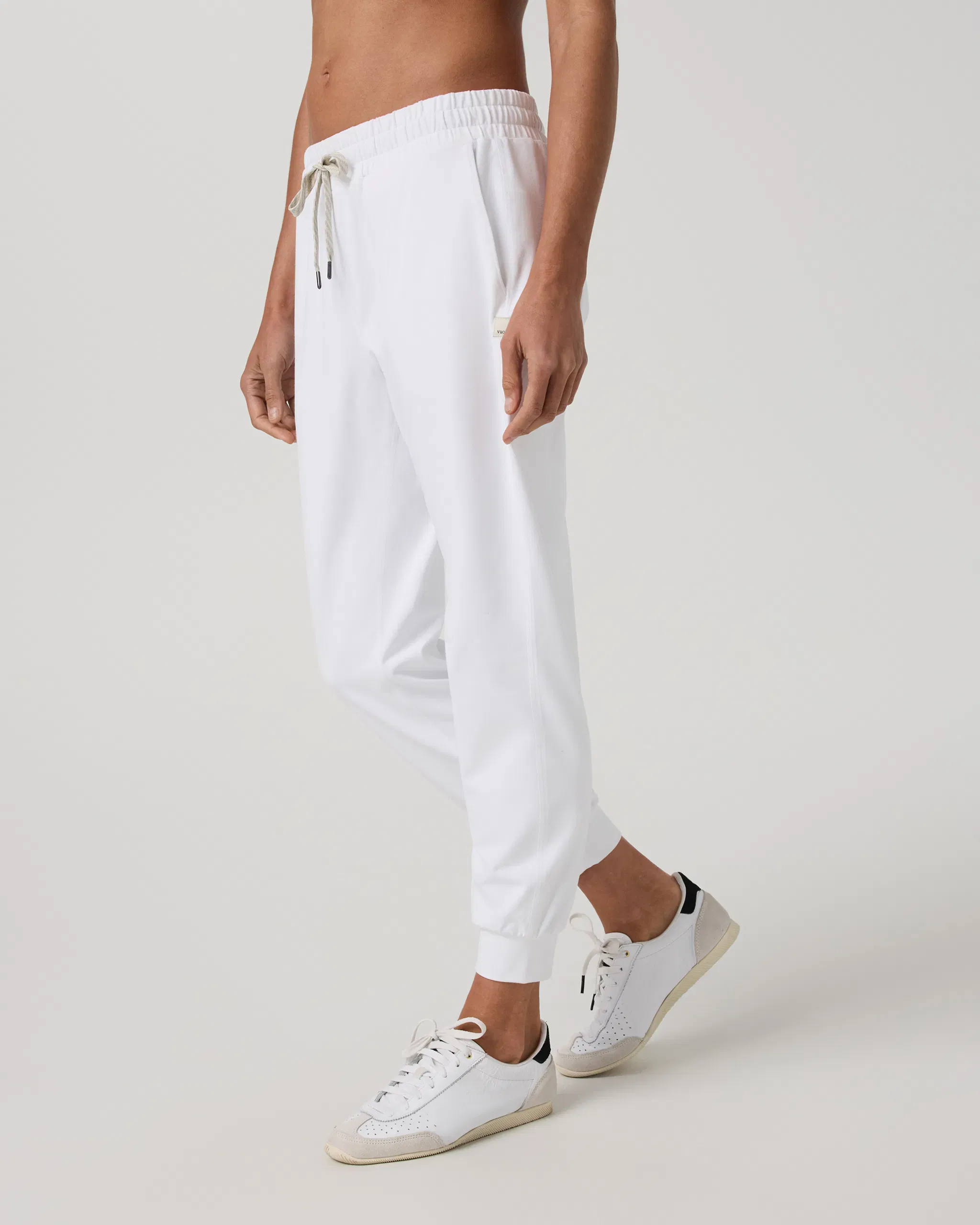 Vuori Performance Jogger - Long - White